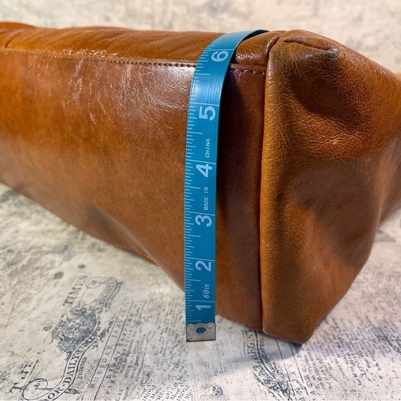 vintage BCBGMAXAZRIA  leather large hobo bag with zipper chain - Picture 16 of 16